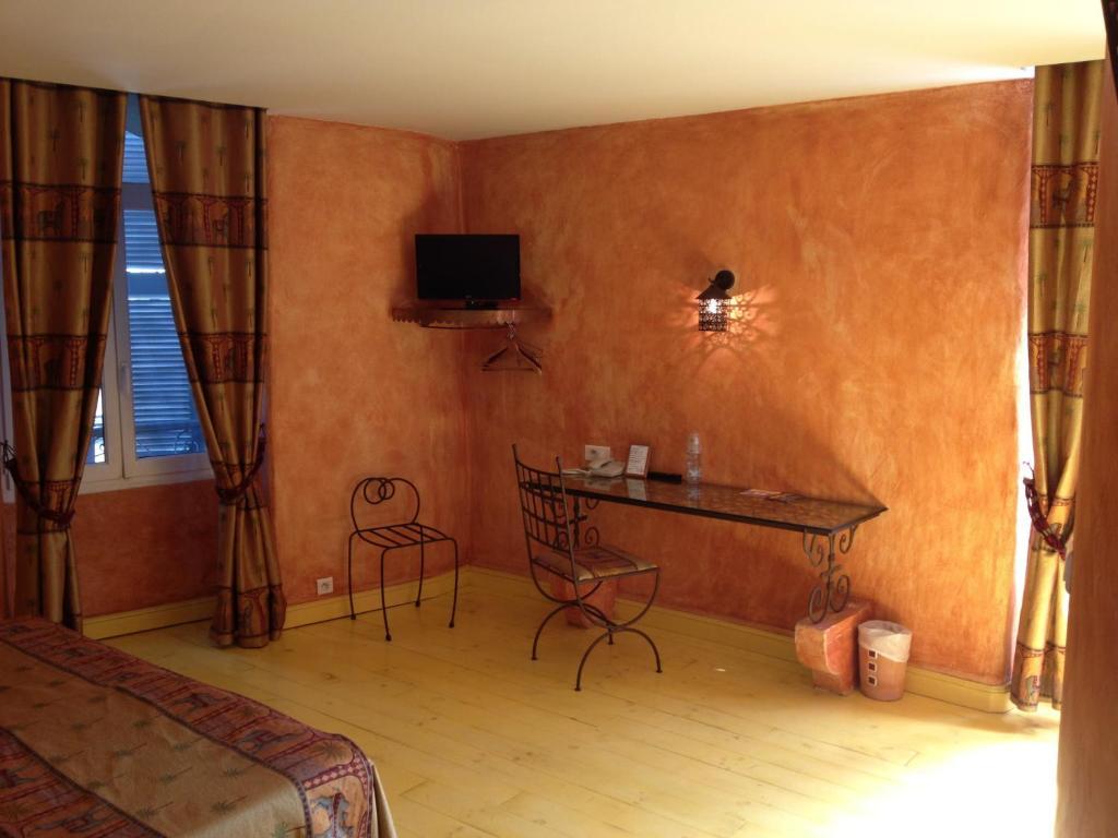 Hotel L'Astrolabe Oloron-Sainte-Marie Bilik gambar